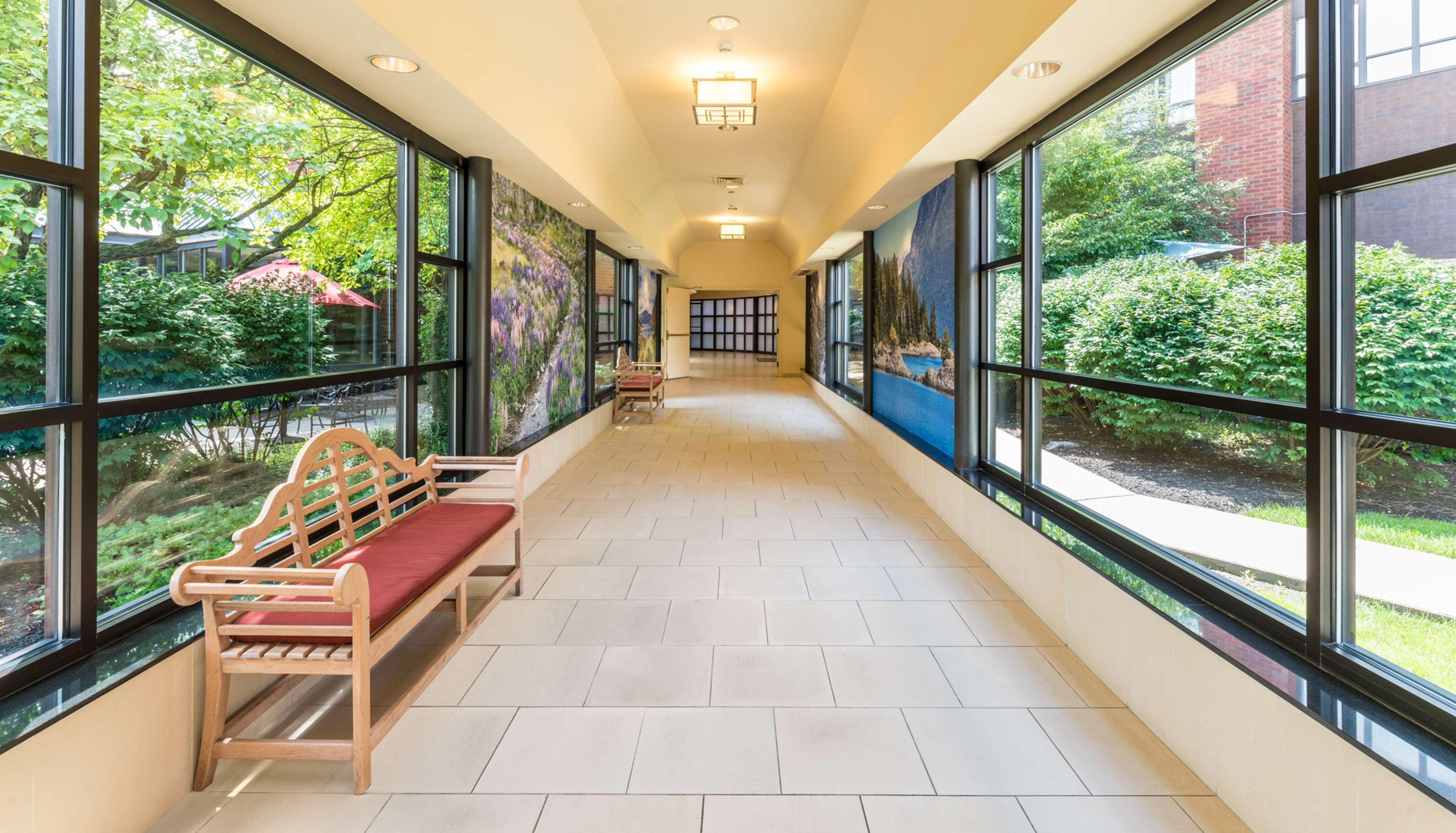 The Saratoga Hilton Saratoga Springs Exterior foto