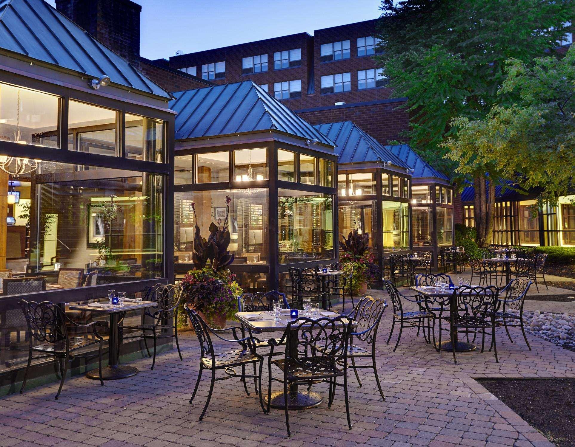 The Saratoga Hilton Saratoga Springs Exterior foto
