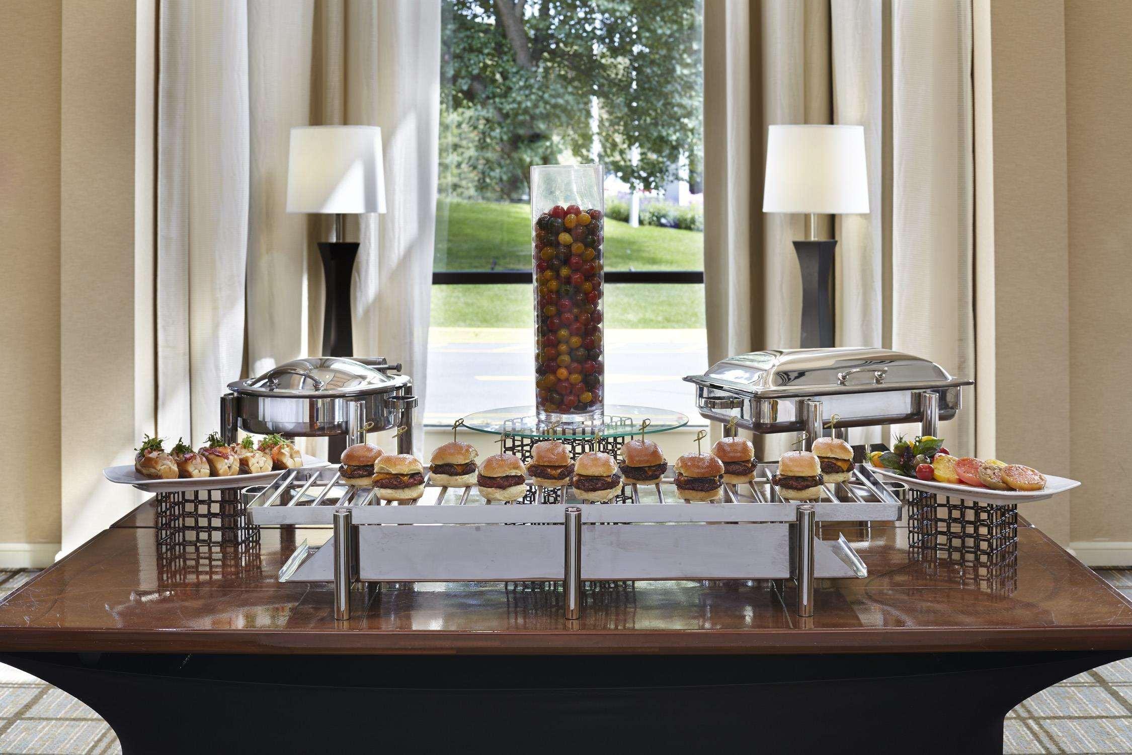 The Saratoga Hilton Saratoga Springs Exterior foto