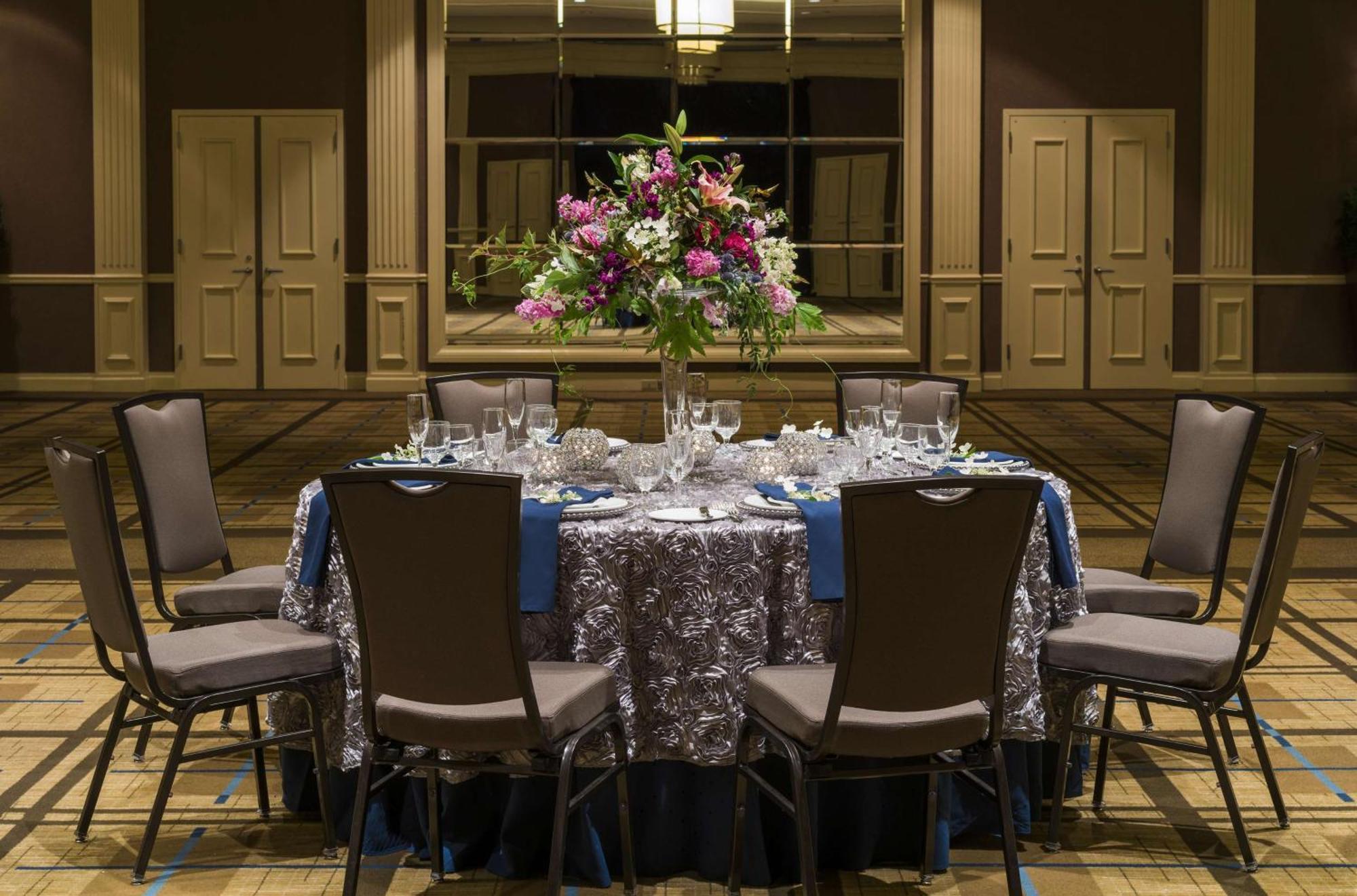 The Saratoga Hilton Saratoga Springs Exterior foto