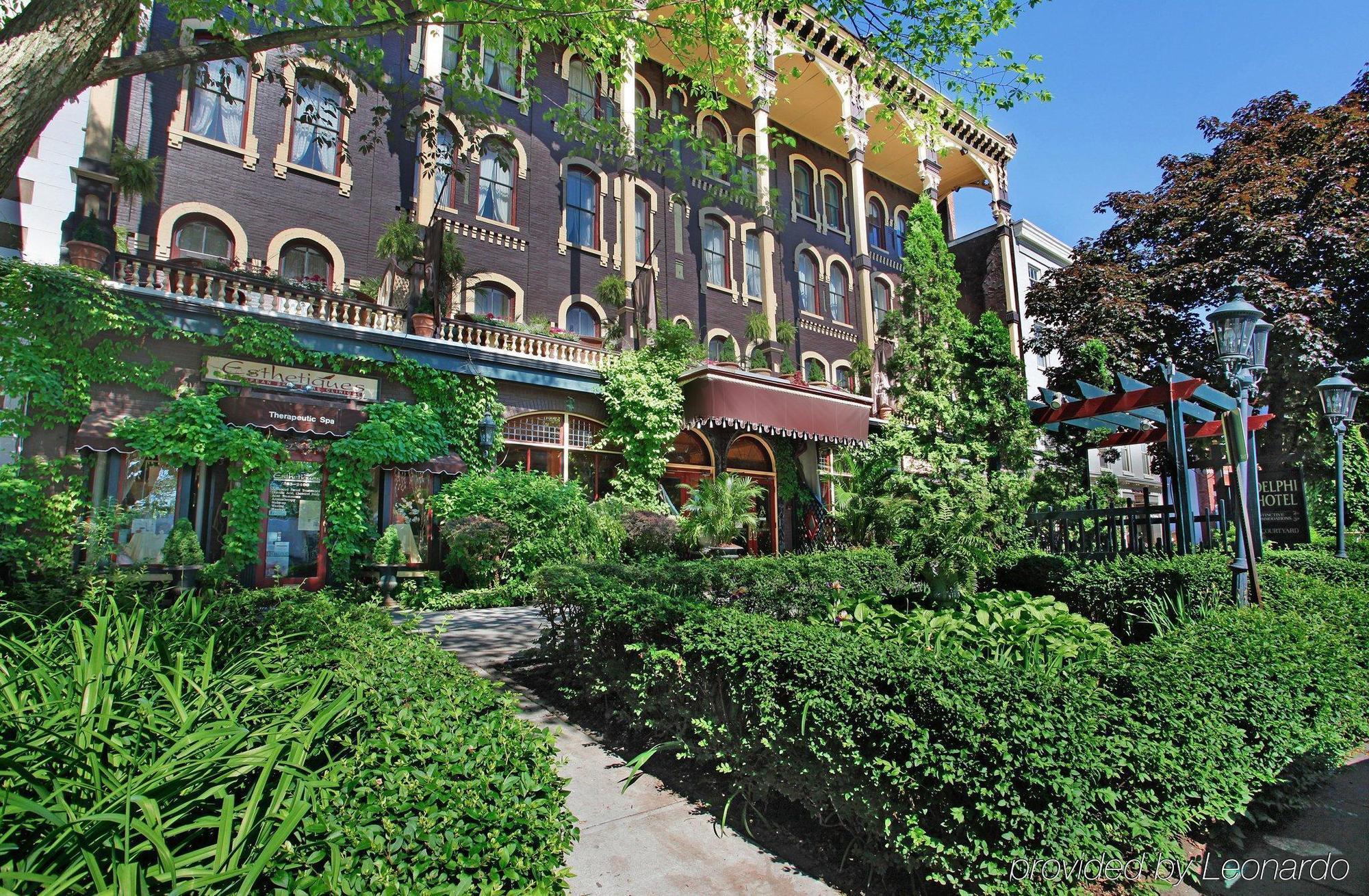 The Saratoga Hilton Saratoga Springs Exterior foto